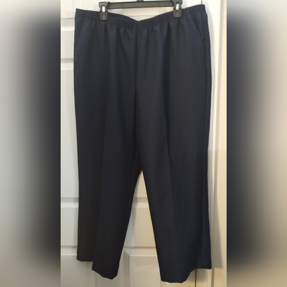 Alfred Dunner Pants - NWT Alfred Dunner Classic Navy Dress Pants Wide Width/Short